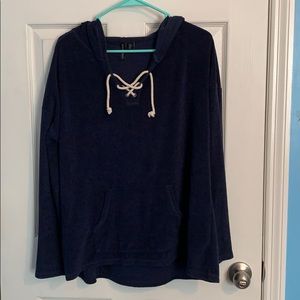 Long sleeve shirt w/ hood and pocket
